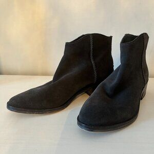 dolce vita Grey Suede Ankle Boots - EUC